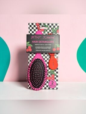 🍒🩷BETSEY JOHNSON🍒♥️Pink & Red Hair Detangler Duo/NIP